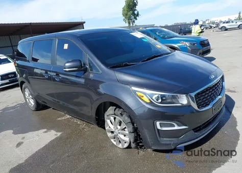 2020 Kia Sedona Lx z USA, uszkodzony, nr VIN KNDMB5C18L6653478